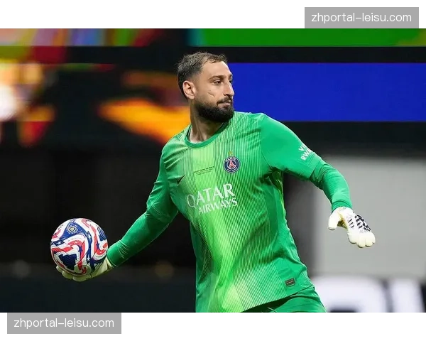 曼城多纳鲁马失误致丢球 门将出球影响进攻发起